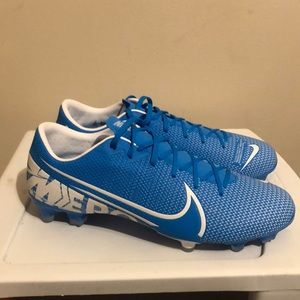 Nike Mercurial Vapor 13 Academy Soccer Cleats